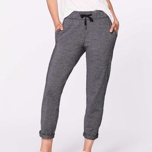 Lululemon On the Fly Pant 28”